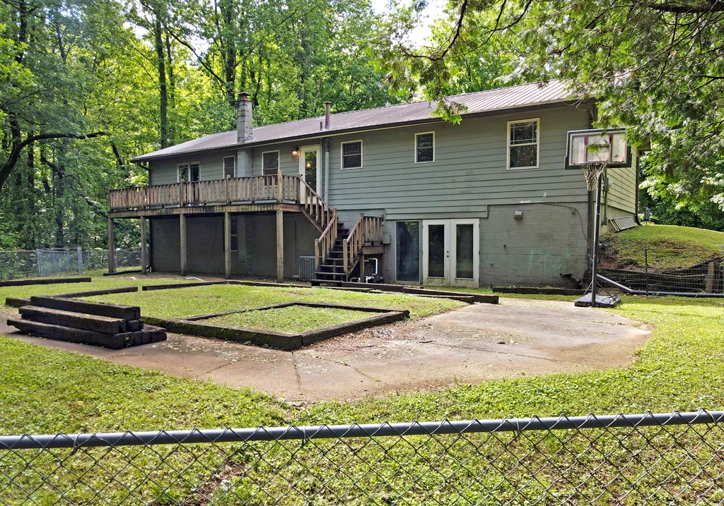 415423 East Ellijay Residential