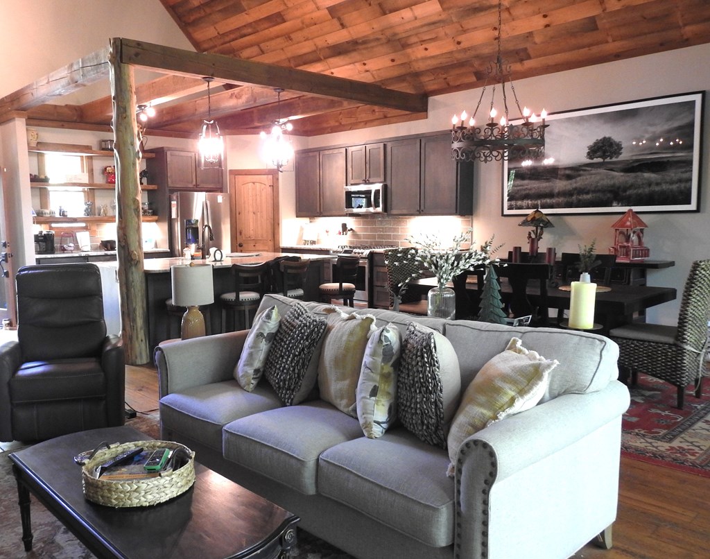 415427 Morganton Residential