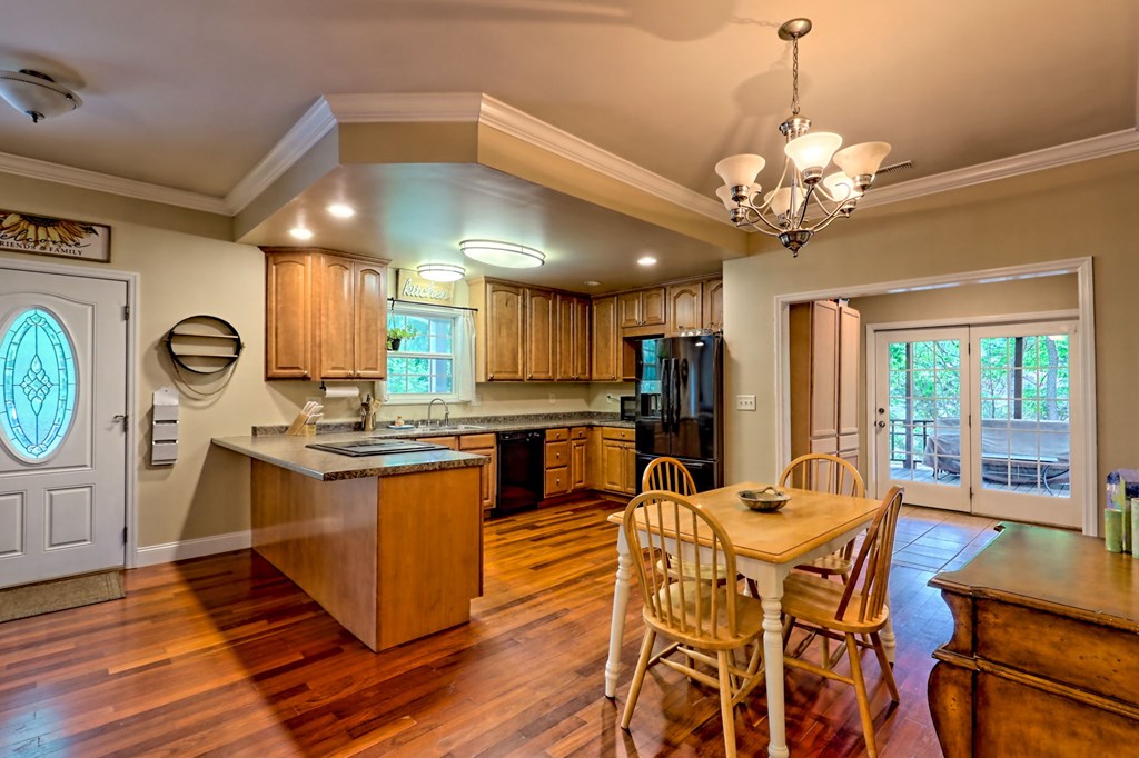 415462 Young Harris Residential