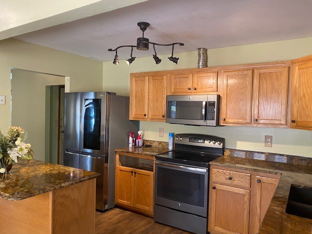 415476 Andrews Residential