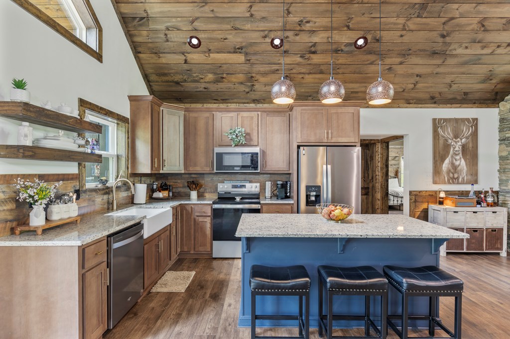 415482 Mineral Bluff Residential