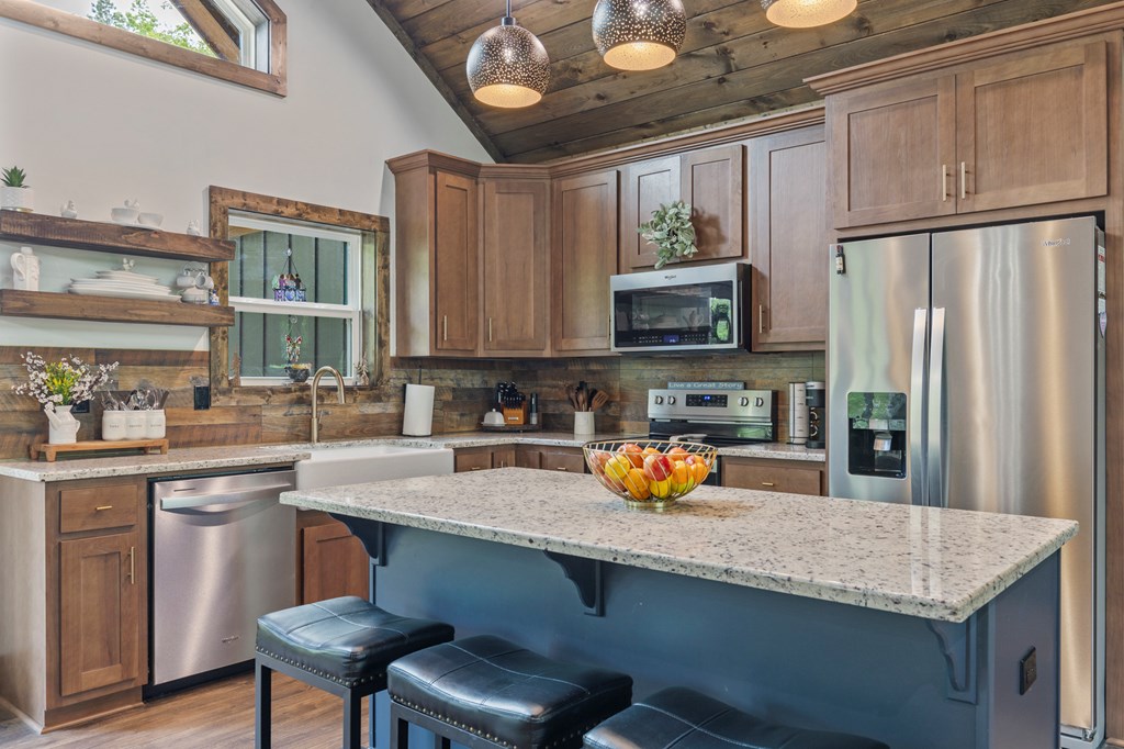 415482 Mineral Bluff Residential