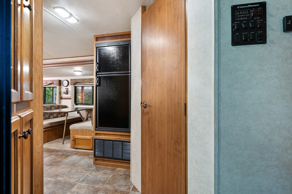 415500 Chatsworth Residential