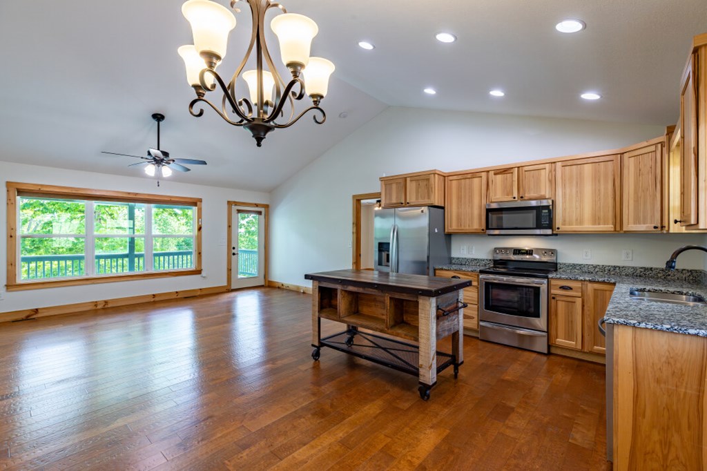 415512 Blairsville Residential