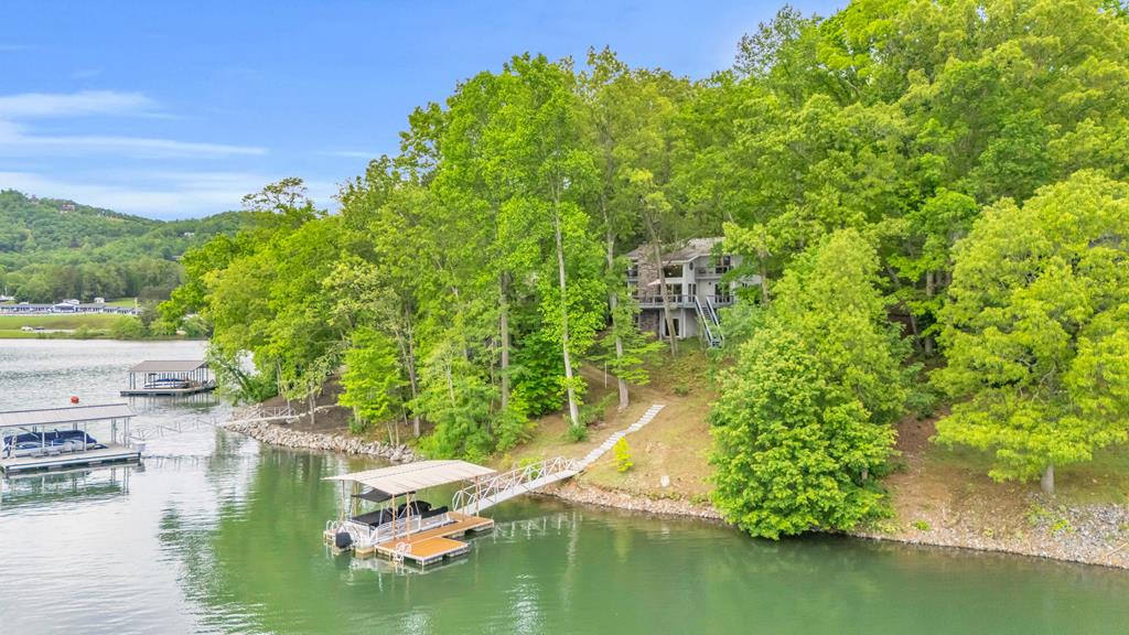415527 Hayesville Residential