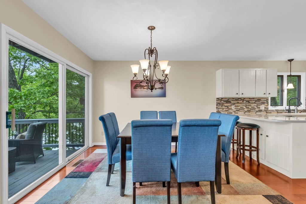 415527 Hayesville Residential