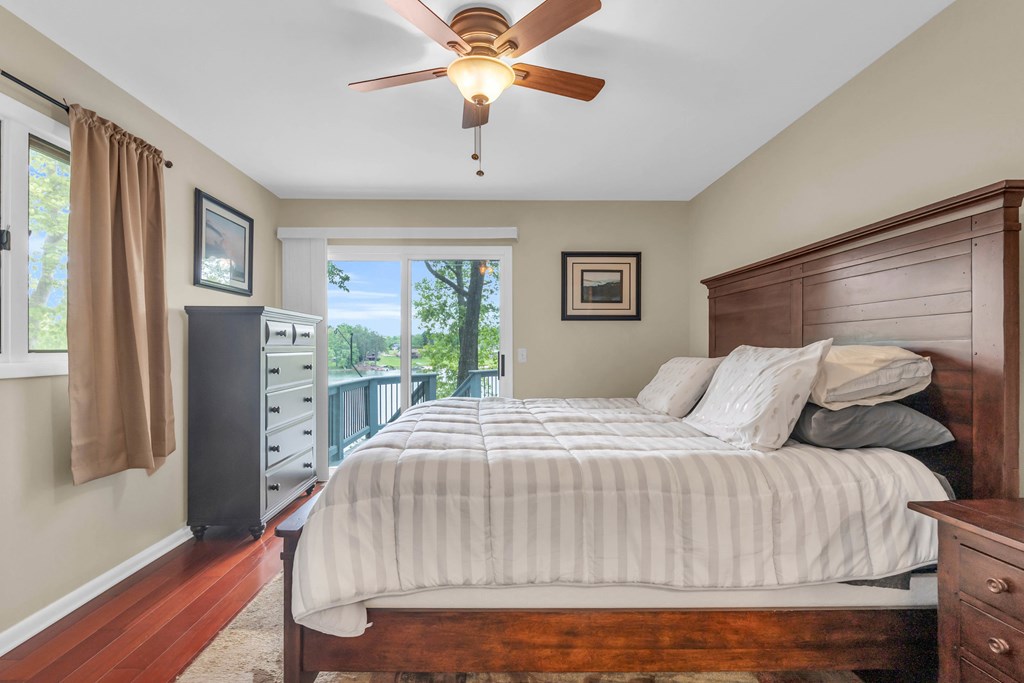 415527 Hayesville Residential
