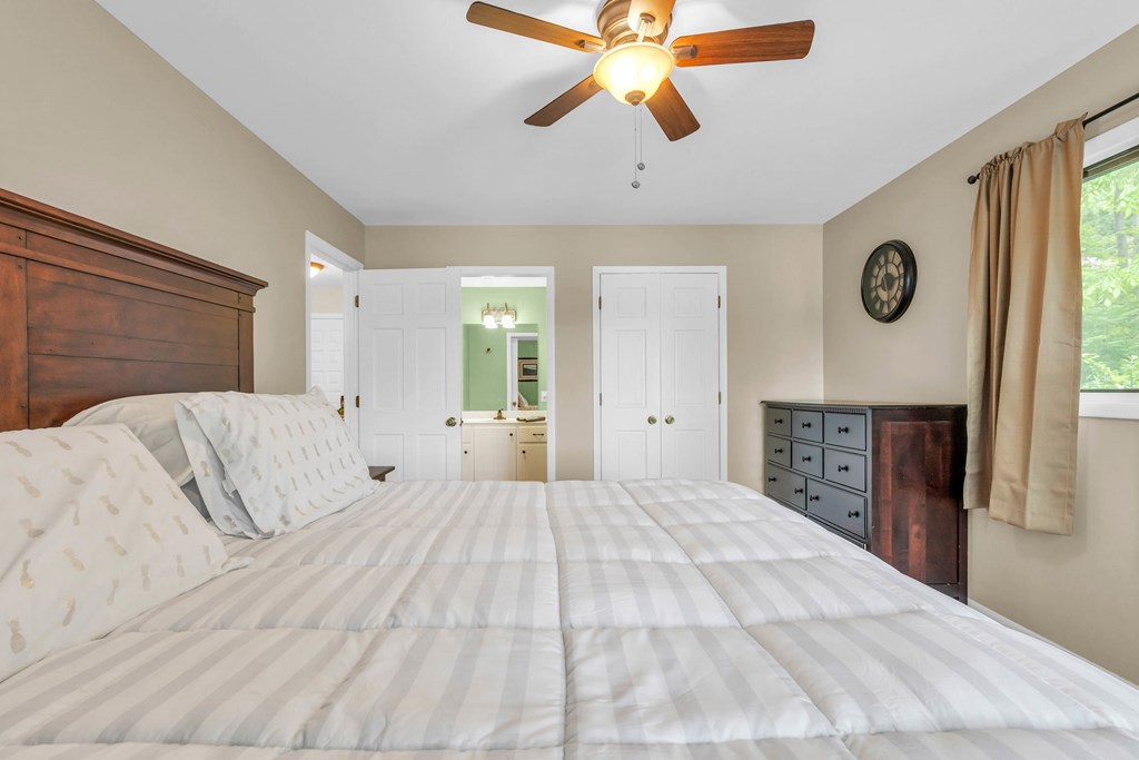 415527 Hayesville Residential
