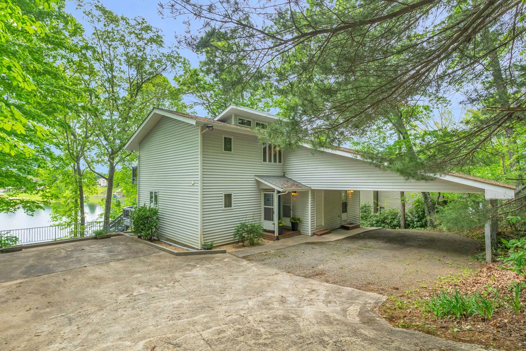 415527 Hayesville Residential