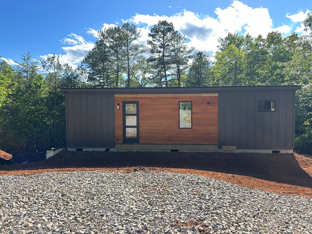 415537 Young Harris Residential