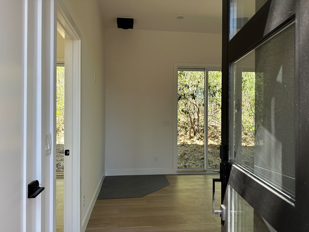 415537 Young Harris Residential