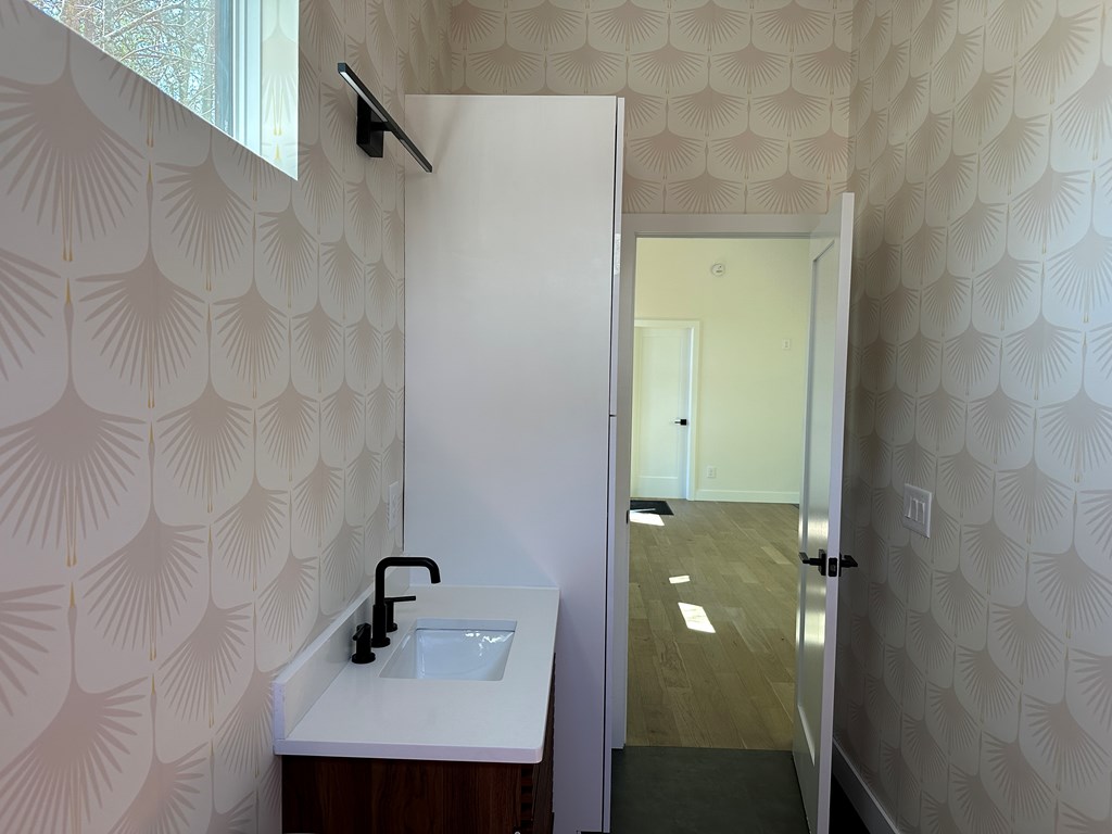 415537 Young Harris Residential