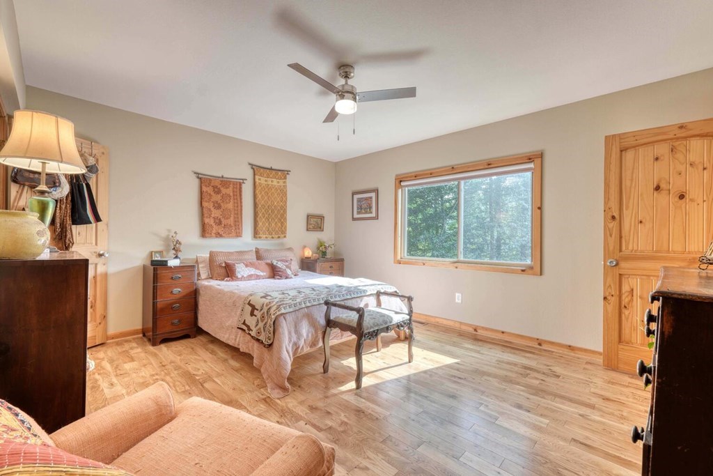 415549 Hayesville Residential