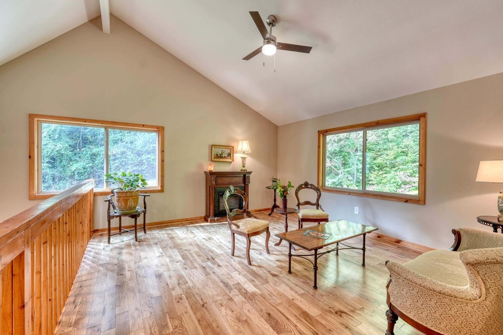 415549 Hayesville Residential