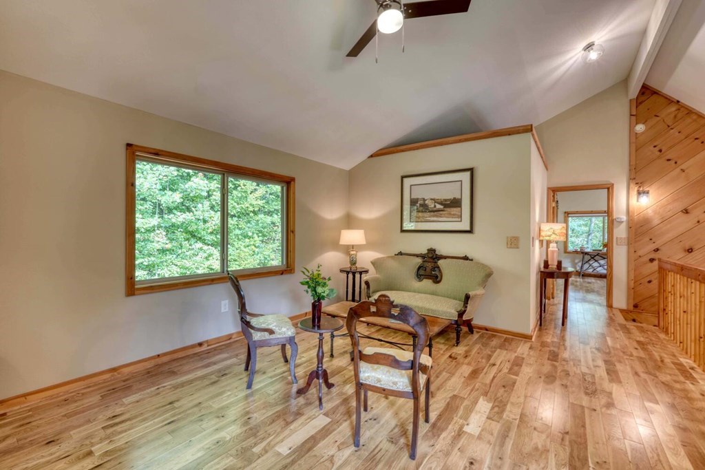 415549 Hayesville Residential