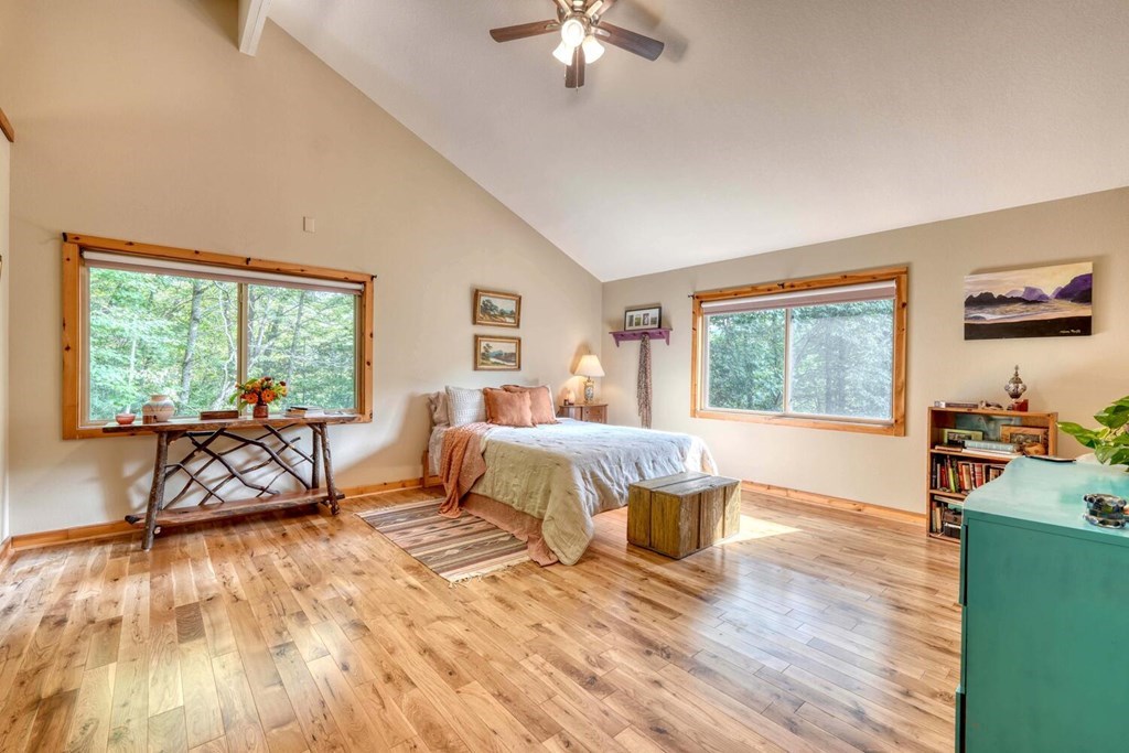415549 Hayesville Residential
