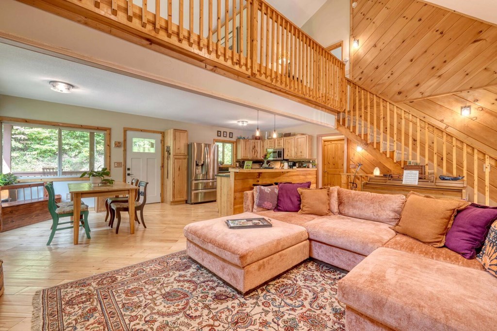 415549 Hayesville Residential