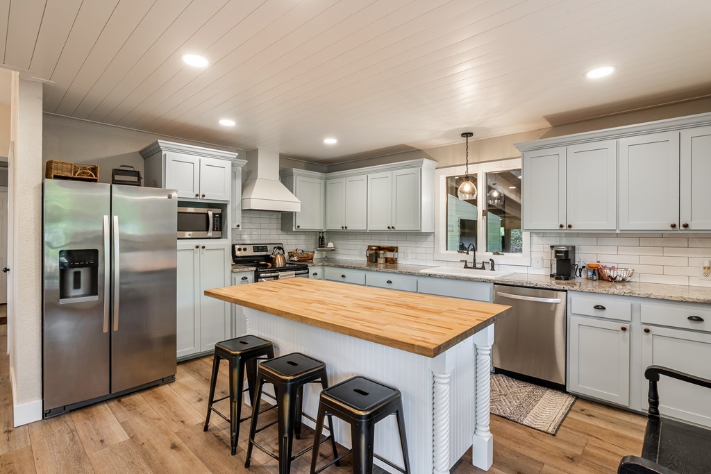 415553 Blairsville Residential