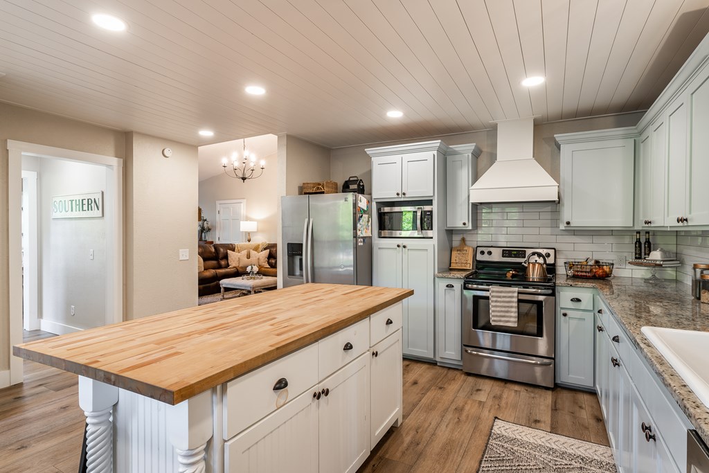 415553 Blairsville Residential