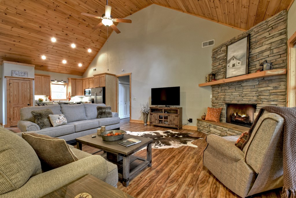 415556 Morganton Residential