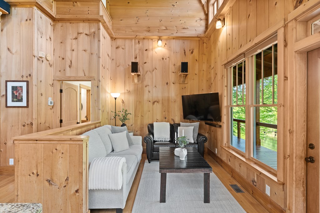 415561 Blue Ridge Residential