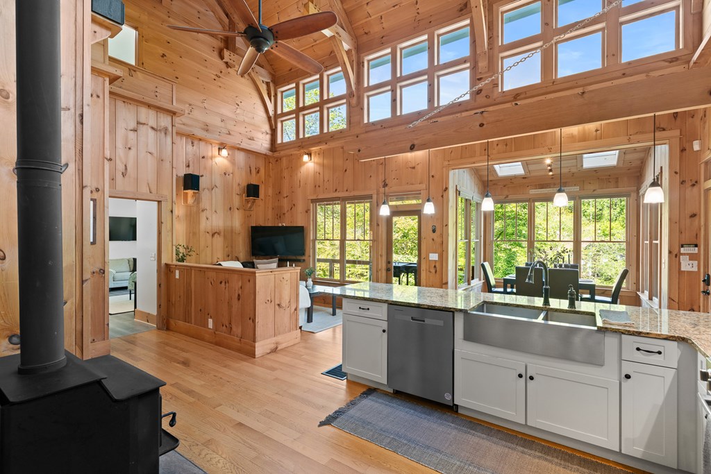 415561 Blue Ridge Residential