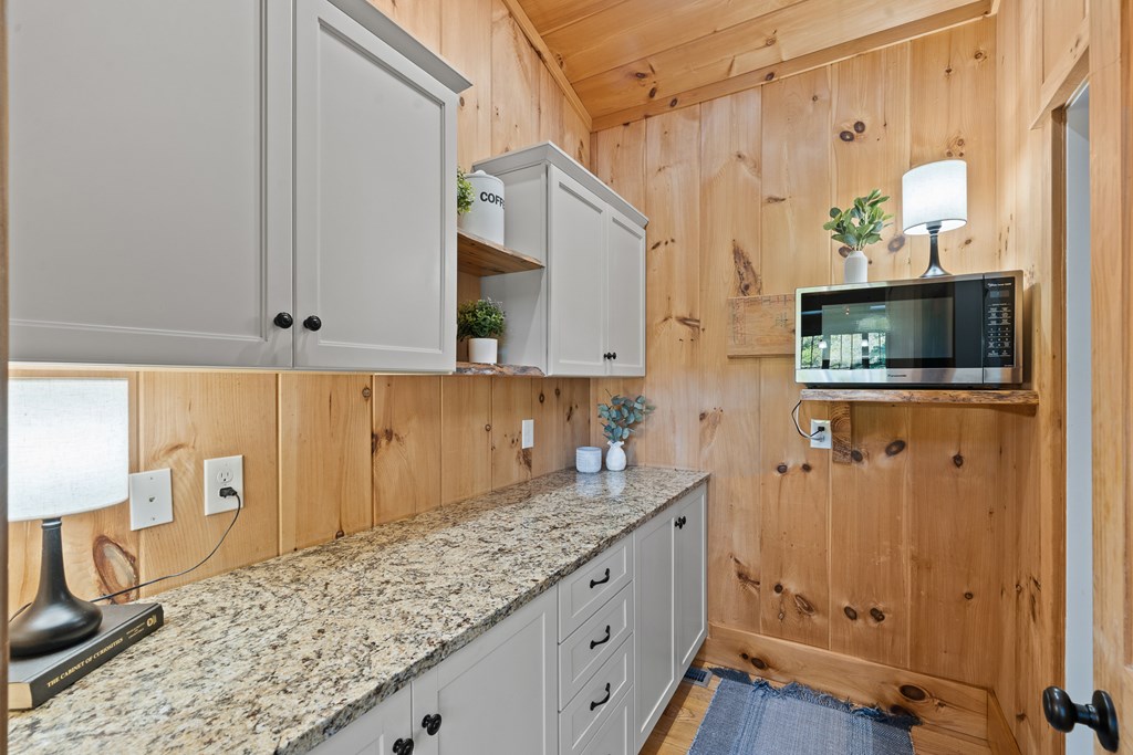 415561 Blue Ridge Residential