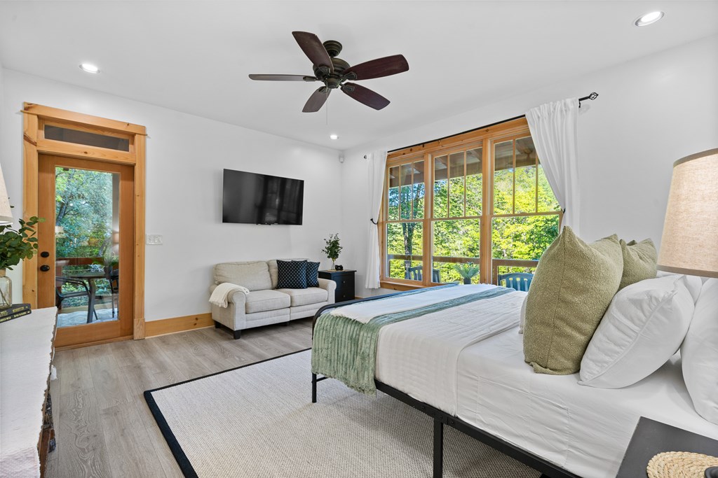 415561 Blue Ridge Residential