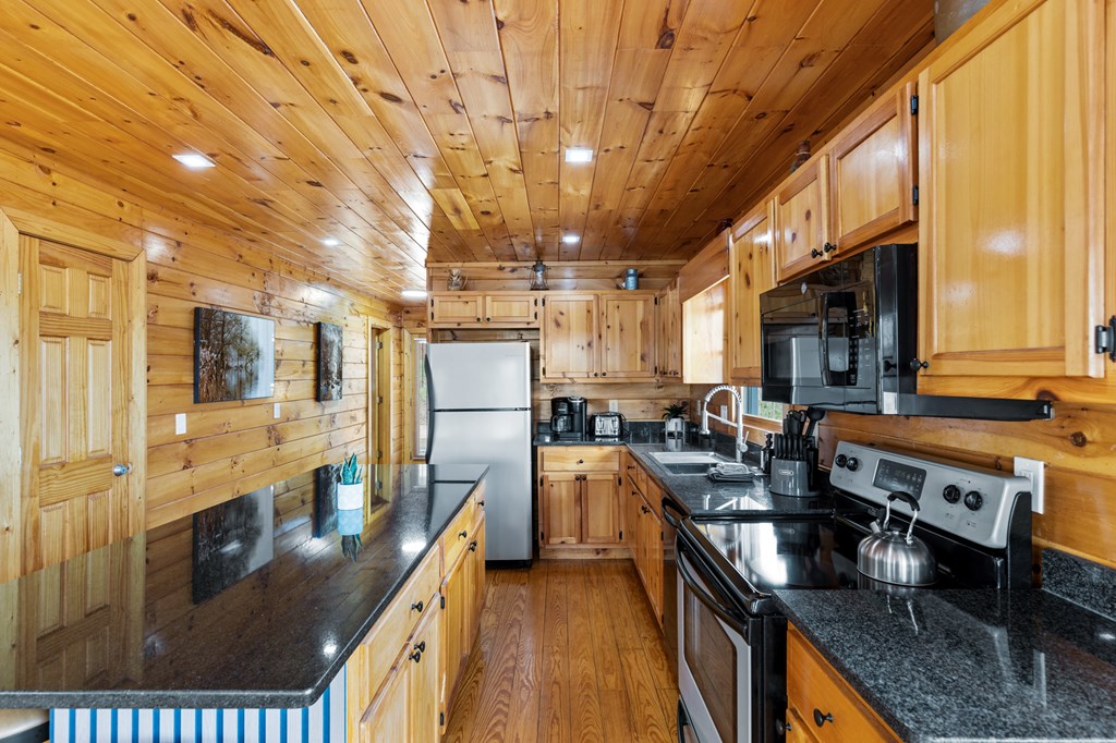 415565 Blue Ridge Residential