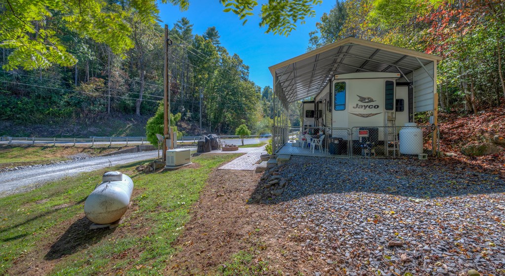 415566 Murphy Residential