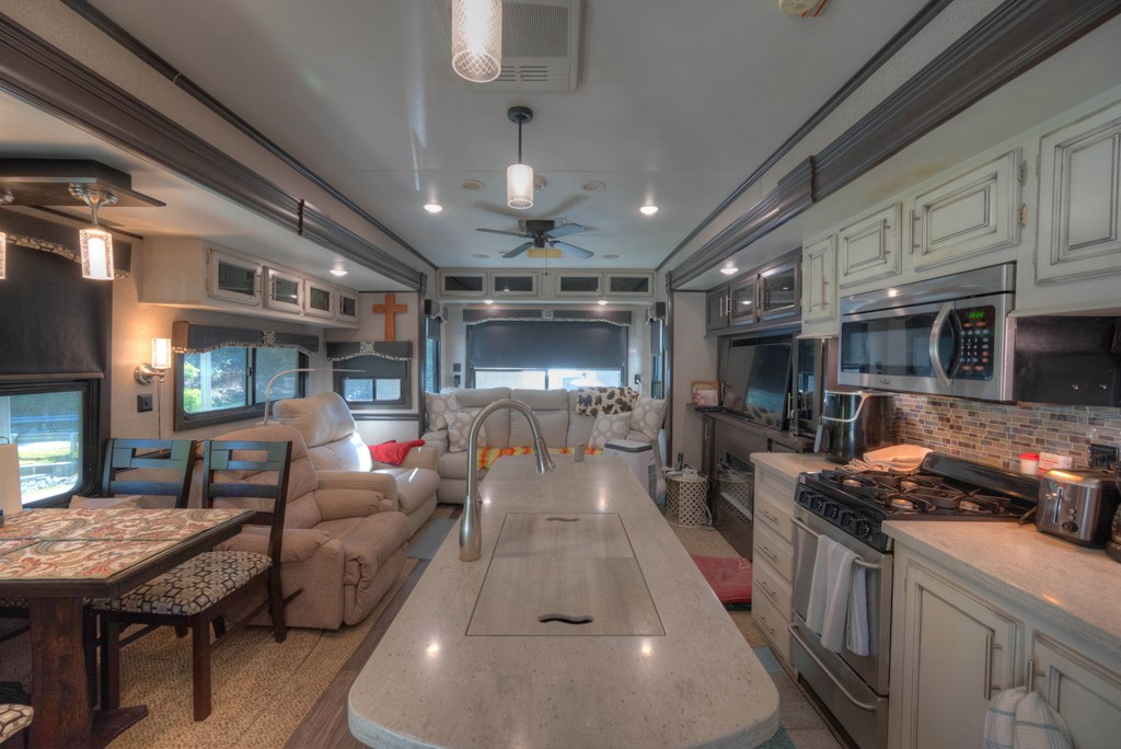 415566 Murphy Residential