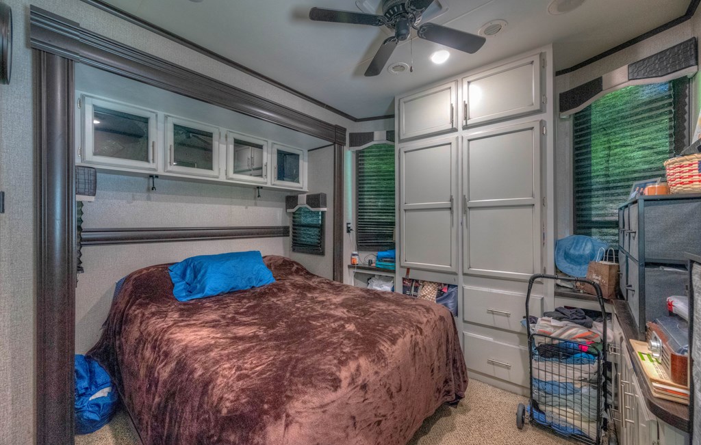 415566 Murphy Residential