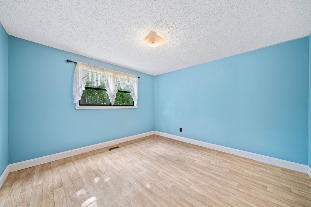 415587 Blairsville Residential