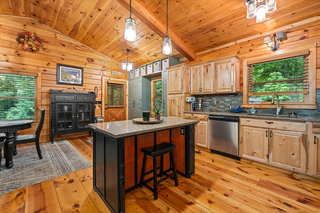 415590 Cherry Log Residential