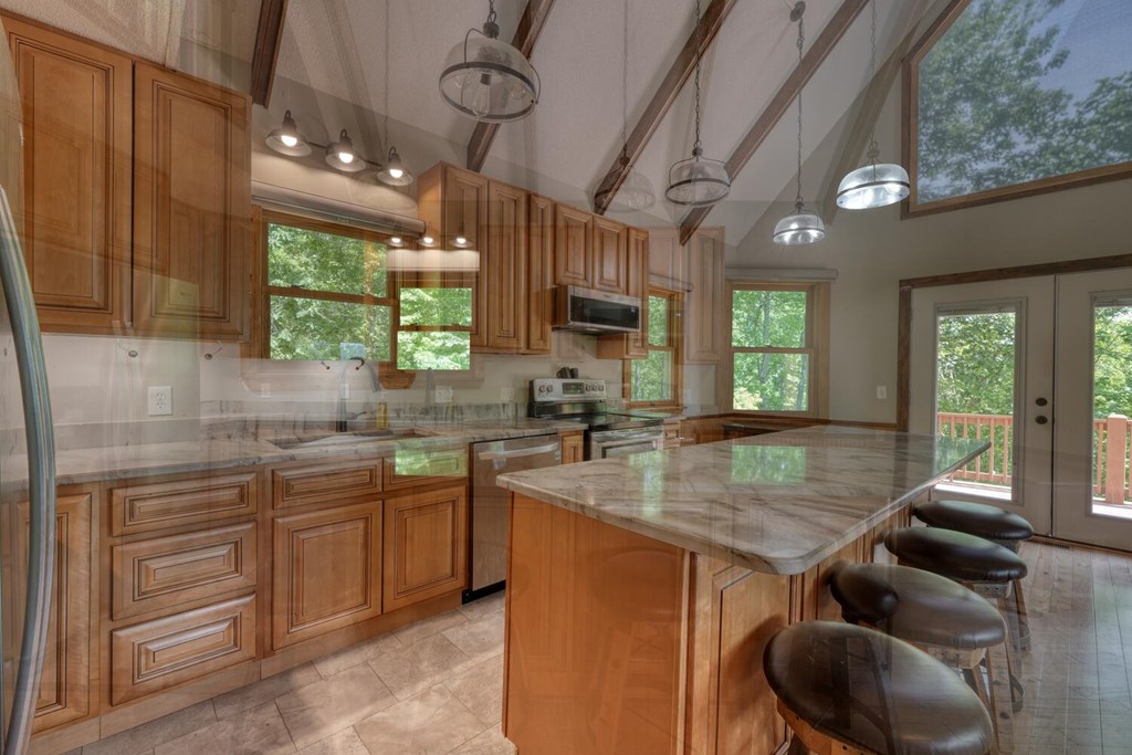 415594 Hiawassee Residential