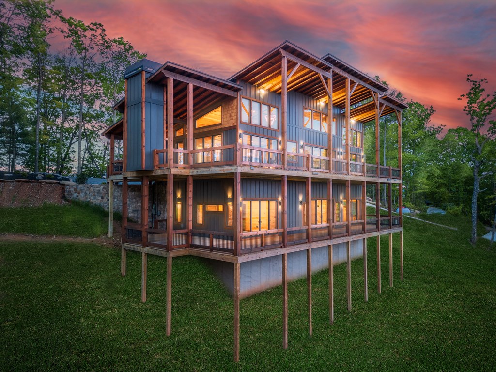 415595 Mineral Bluff Residential