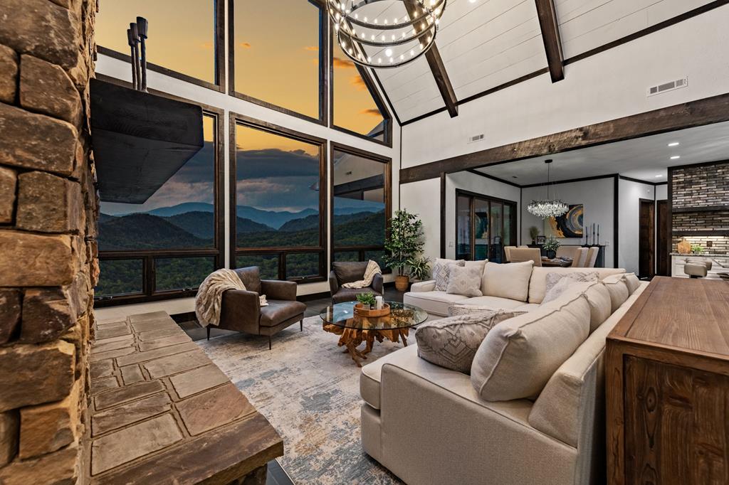 415603 Mineral Bluff Residential