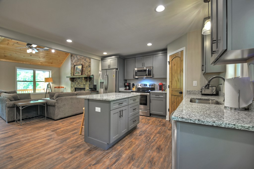 415604 Ellijay Residential