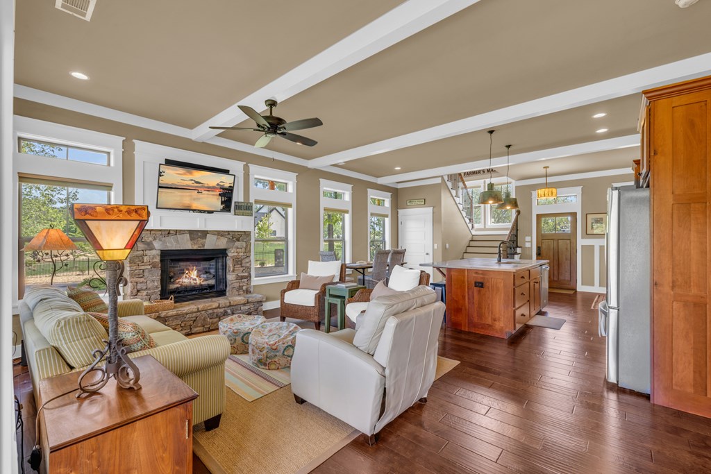 415609 Hayesville Residential