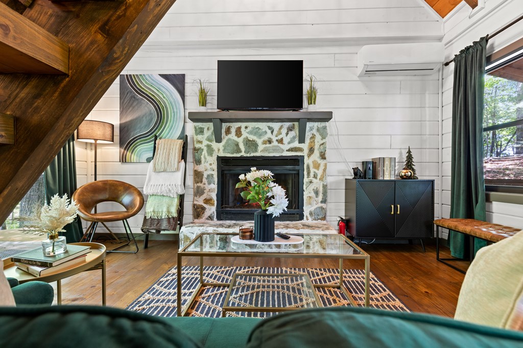 415610 Blue Ridge Residential