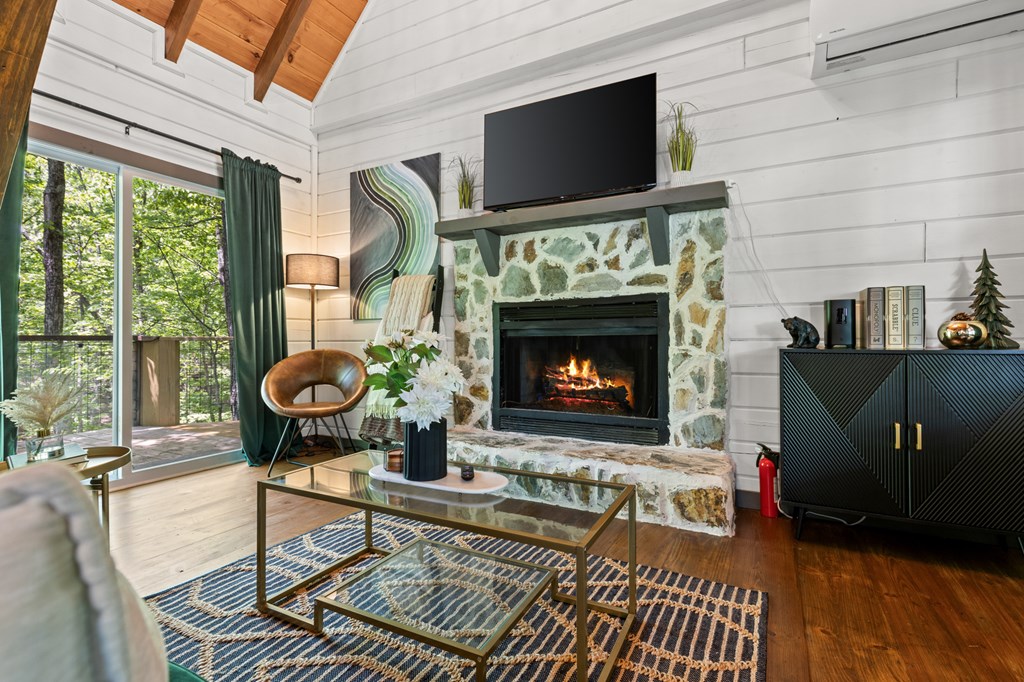 415610 Blue Ridge Residential