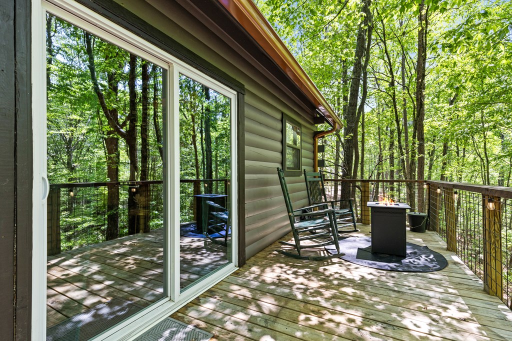 415610 Blue Ridge Residential