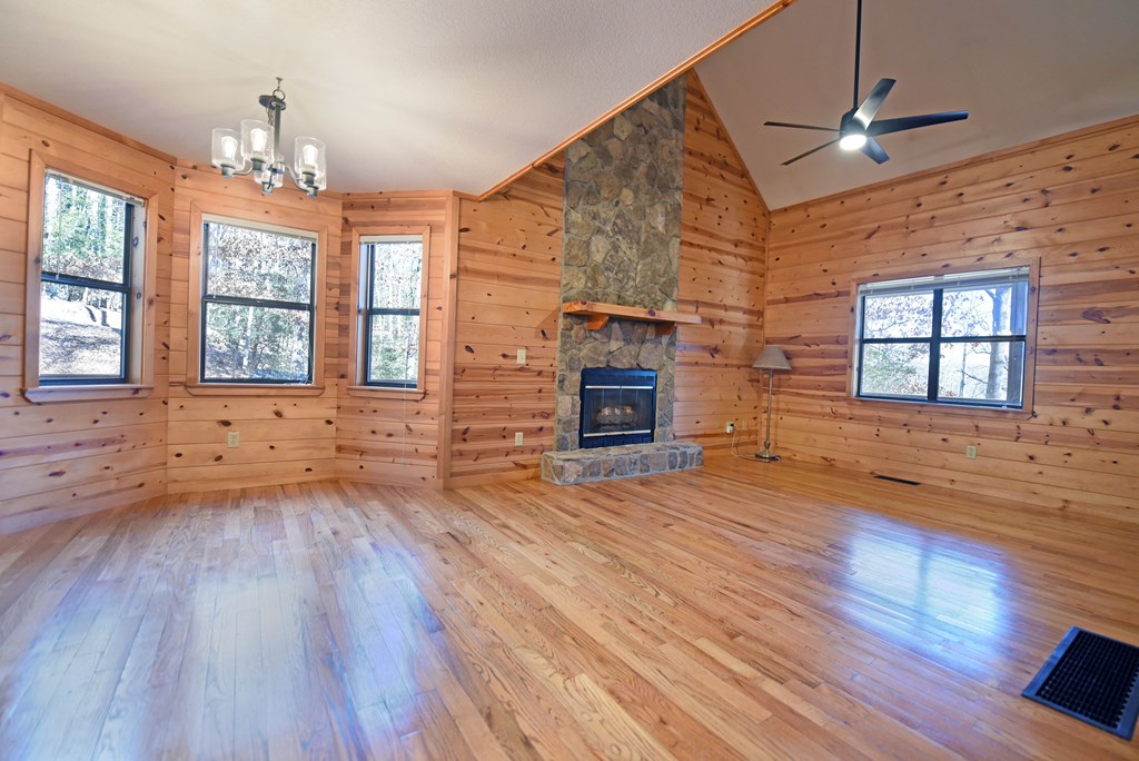 415619 Blairsville Residential