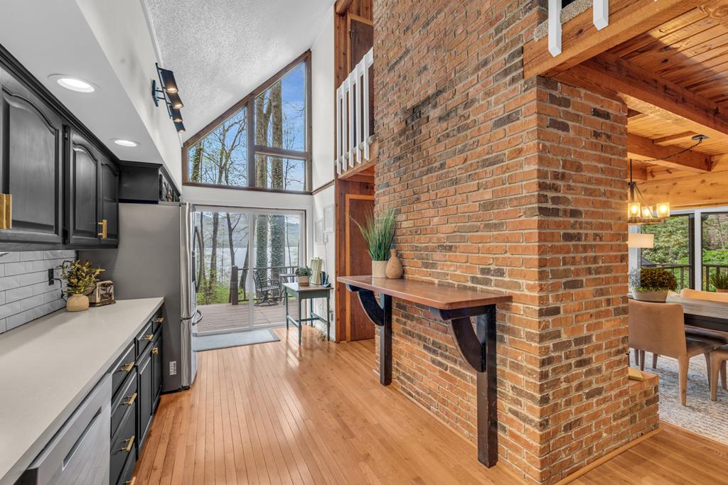 415621 Topton Residential