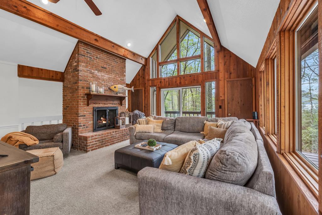 415621 Topton Residential