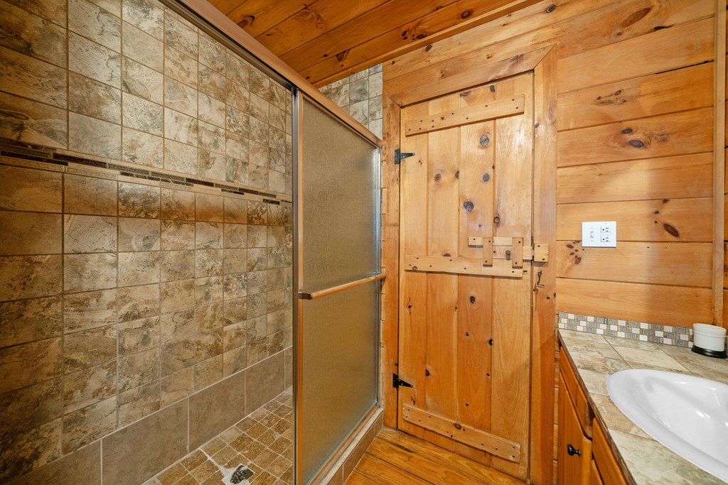 415643 Morganton Residential