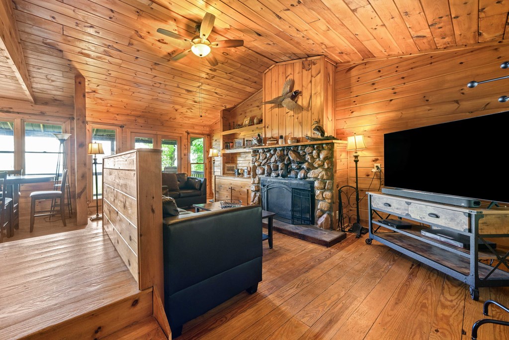 415643 Morganton Residential