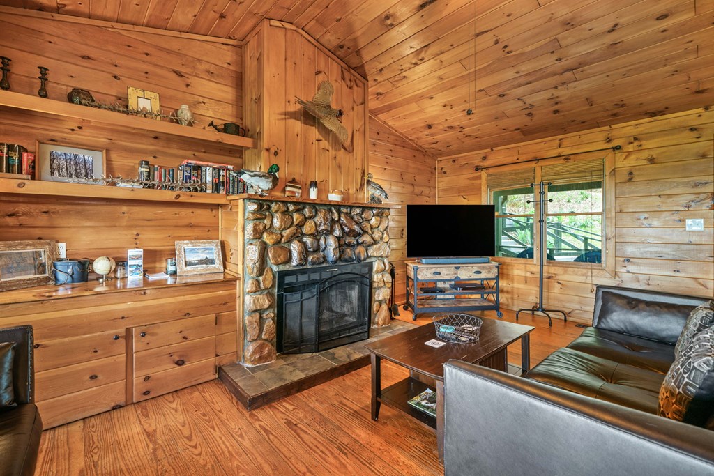 415643 Morganton Residential