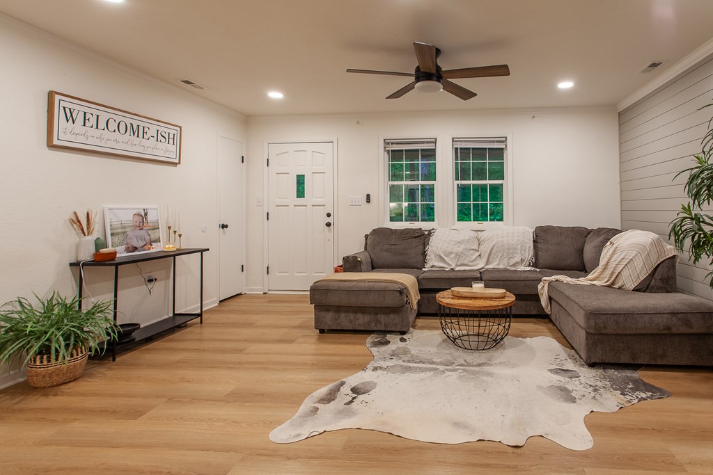 415651 Andrews Residential