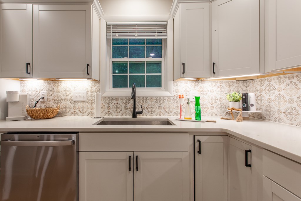 415651 Andrews Residential